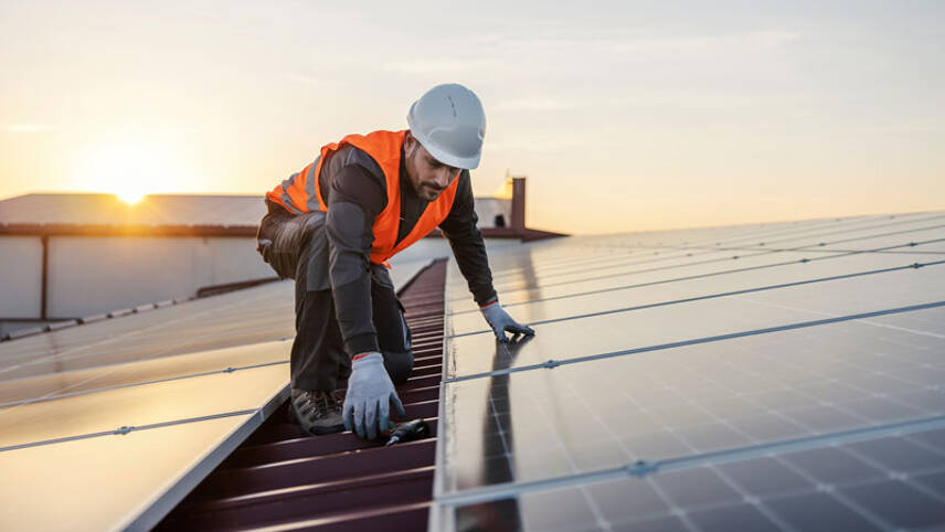 Report: Renewables firms increasing salaries in bid to retain sought-after green skills