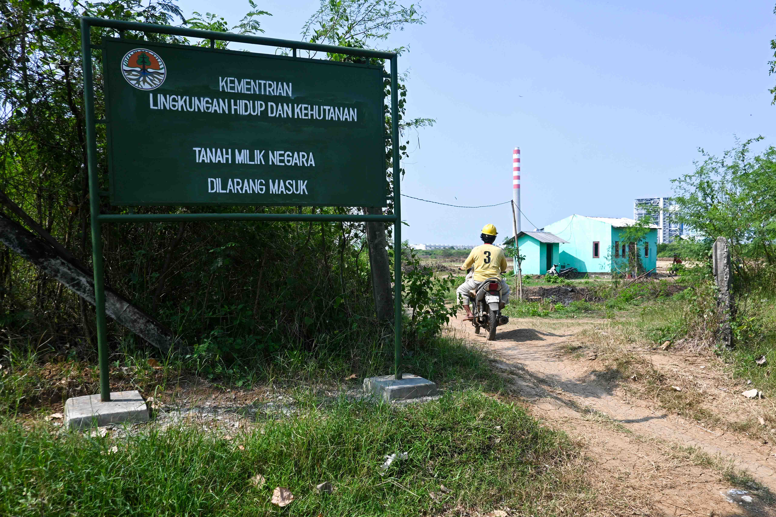 A view of the Cirebon Steam Power Plant in the Kanci area to the southeast of Cirebon, Indonesia. Credit: Anna McNulty/Inside Climate News