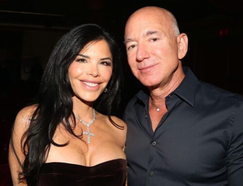 Jeff Bezos Shoots Down Claim That He’s Spending $600 Million On His Wedding