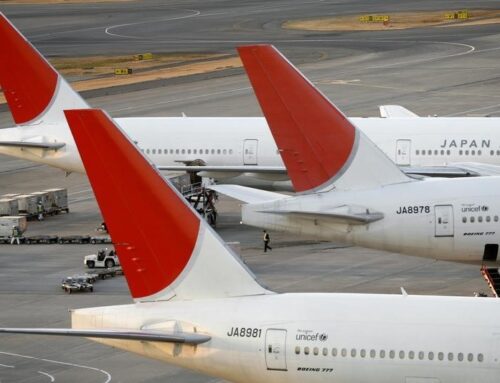 Japan Airlines faces cyberattack, shares fall By Investing.com