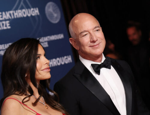 Jeff Bezos and Lauren Sanchez Spotted Packing on the PDA