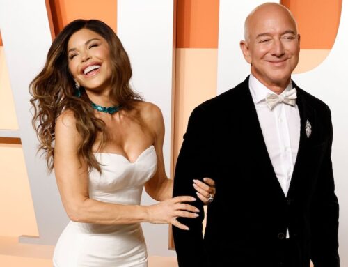 Lauren Sanchez opens the door to her lavish mansion with Jeff Bezos and shares glimpse at
