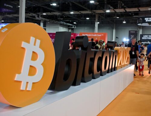 Bitcoin price slips as Fed minutes flag US inflation risks