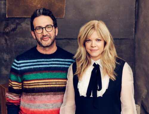 Josh Schwartz & Stephanie Savage Strike First-Look Deal With Amazon; Barney’s New York Dra