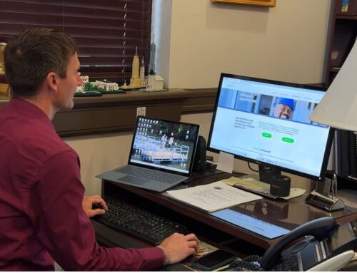 Kingston mayor is partnering with MHET to promote renewable energy programs