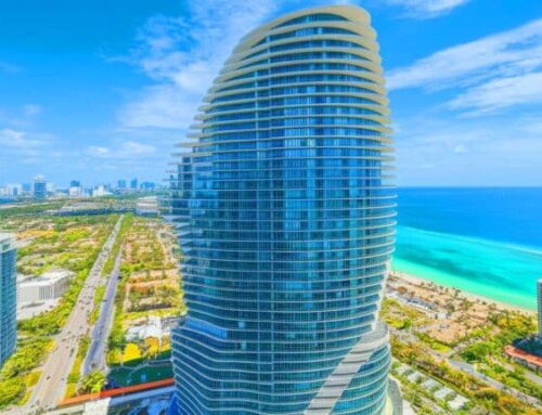 “This skyscraper runs solely on solar energy”: in Miami, this sculpted tower powers all it