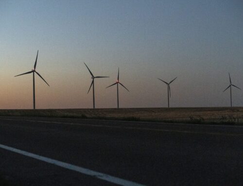 How is Colorado losing the green energy race to Kansas?