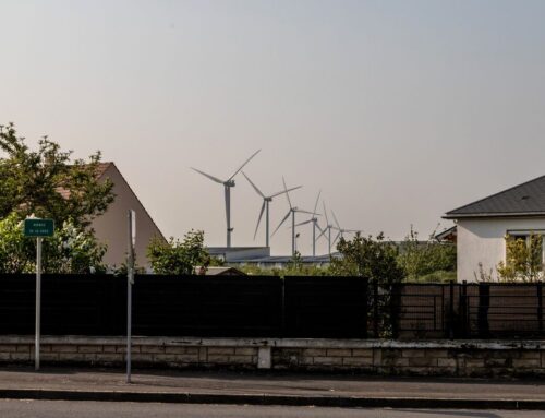 French Lawmakers Urged to Drop Moratorium on Renewable Projects