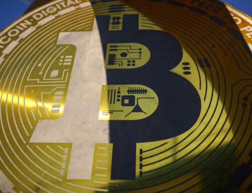 Bitcoin Soars, Altcoins Fade in $300 Billion Crypto Shakeout