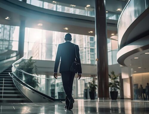 Key VP Exits Amazon.com, Inc. (AMZN) As Tech Talent Competition Intensifies
