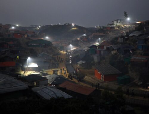 Bangladesh orders solar panels installation on public buildings to tackle energy woes
