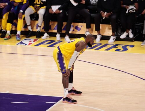 LeBron says focus is getting knee healthy by camp