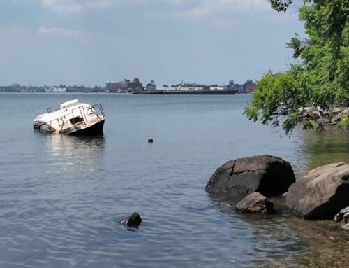 Hundreds of abandoned boats clog NYC waterways, fueling environmental concerns