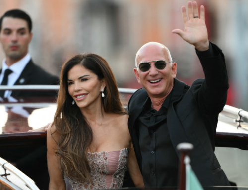 Jeff in Venice: a ‘triumph of tackiness’?