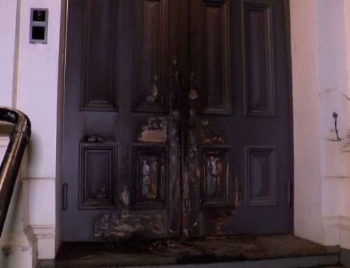 Synagogue door set alight and restaurant stormed in latest antisemitic attacks in Australi