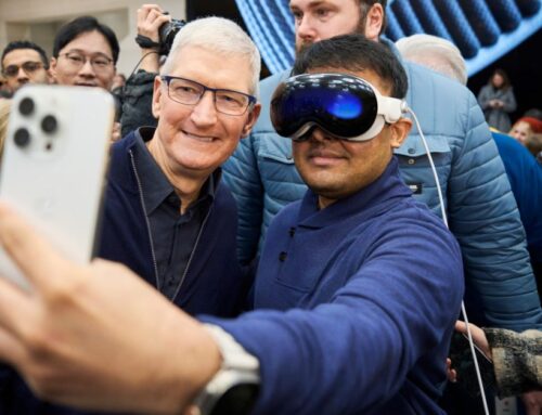 Apple surveys Vision Pro users and asks about Meta’s Ray-Bans