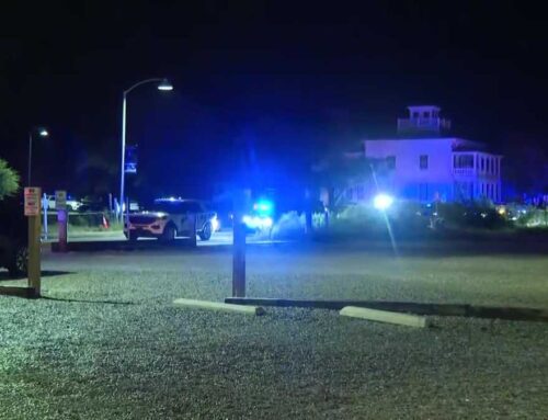 3 dead, 8 injured after gunman on boat fires into restaurant, police say