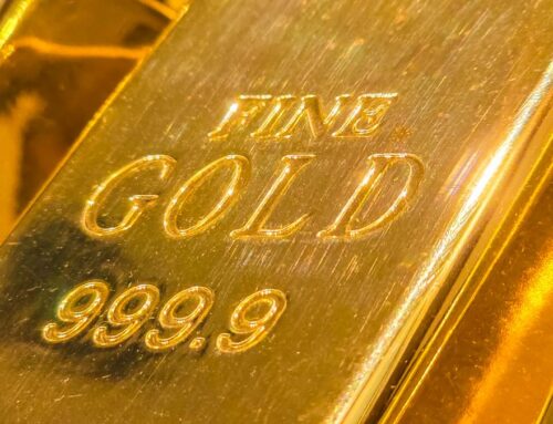 Thinking of buying gold? Here’s what investors should watch for.