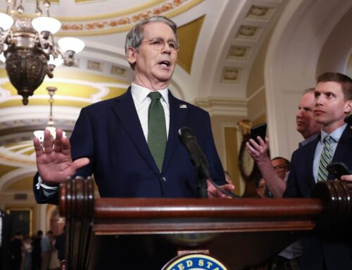 ‘This Is A Signal’—U.S. Treasury Secretary Sparks Wild Bitcoin Speculation As Traders Brac