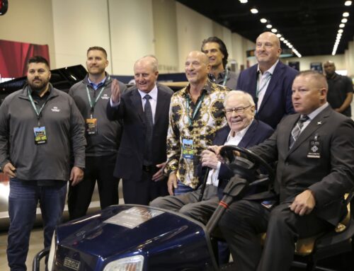 Warren Buffett to release farewell letter Monday as Berkshire Hathaway shows its stability