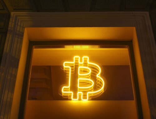 Fear Engulfs Bitcoin Traders Betting on Free Fall to $80,000