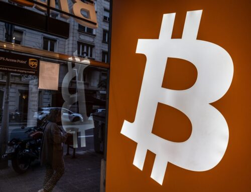 Cryptocurrencies Fall as October Liquidation Shock Repels Buyers