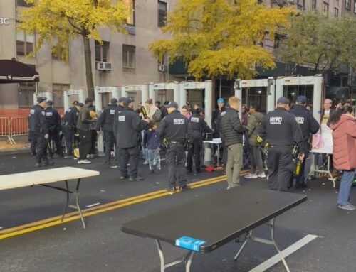 Video Threat environment as Thanksgiving parade begins