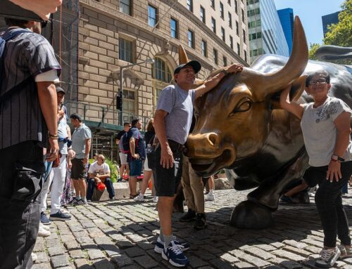 Here are the 3 trends that have defined retail investors in 2025