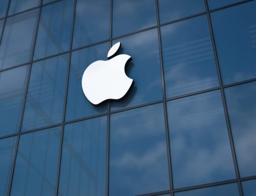 Apple Stock Today (November 30, 2025): Near Record Highs as iPhone 17 Momentum Meets Mount