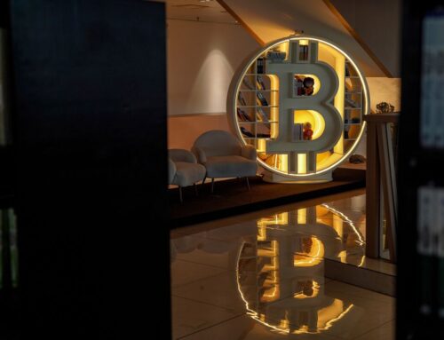 BlackRock Bitcoin ETF Sheds $2.7 Billion in Record Outflows Run