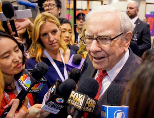 Warren Buffett is known for his advice on life and investing. Here are some of his famous