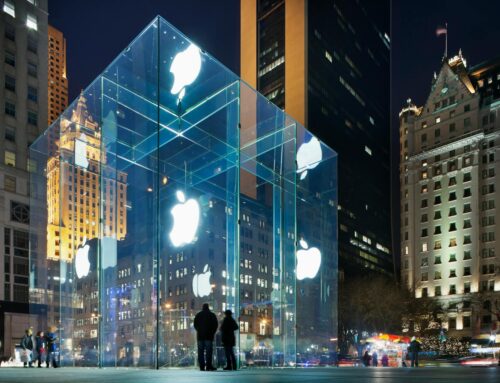 One of Dan Ives’ top 5 AI stocks for 2026 is Apple, despite its “invisible AI strategy”