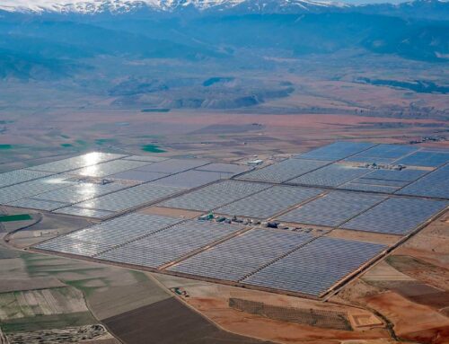 Mirror-sea burning the desert to produce 495 GWh — Europe proves that the energy war won’t