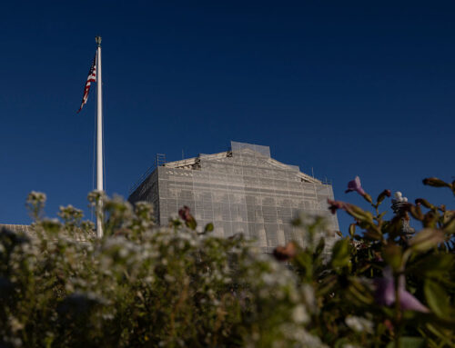 Justices seem receptive of private suits against investment companies