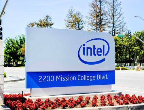 Wall Street Is Betting on a Major Intel-Apple Chip Deal. Should You Buy INTC Stock Here?
