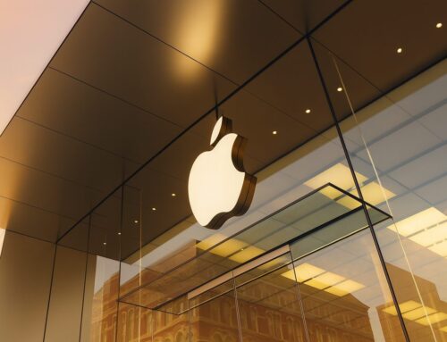 Apple Stock (AAPL) Before the US Market Open (Dec. 15, 2025): Key News, Analyst Targets, a