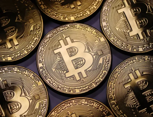 XRP Outperforms Bitcoin, Ethereum – But Analysts Warn BTC’s Volatility Is Far From Over