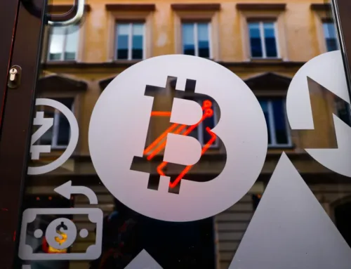 Bitcoin Dips, Ethereum Slides Under $3,000 As GDP Data, Fed Signals Come Into Focus