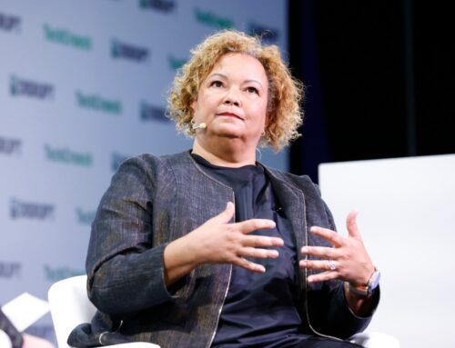 Apple’s executive shakeup continues with departures of general counsel and policy head