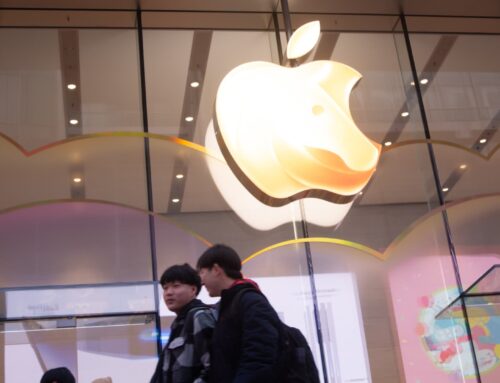 CNBC Daily Open: Consumers love the iPhone — but investors are more tepid on Apple despite