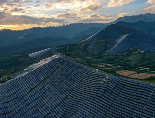 Between the US and China, the battle of hydrocarbons versus electrons