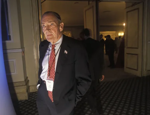 Over 50 and Still Investing? Vanguard Legend Jack Bogle’s Advice Could Save You Thousands