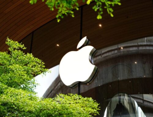 Apple Stock (AAPL) Edges Higher After Earnings — What Investors Are Focusing on Now