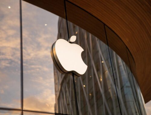 Apple stock slides into earnings: why AAPL traders brace for a bumpier week