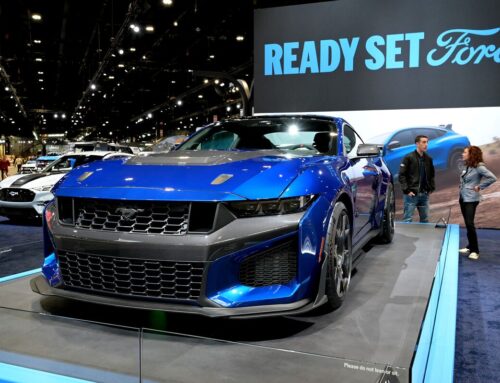 Gas-Guzzler Revival Risks Dead-End Future for US Automakers