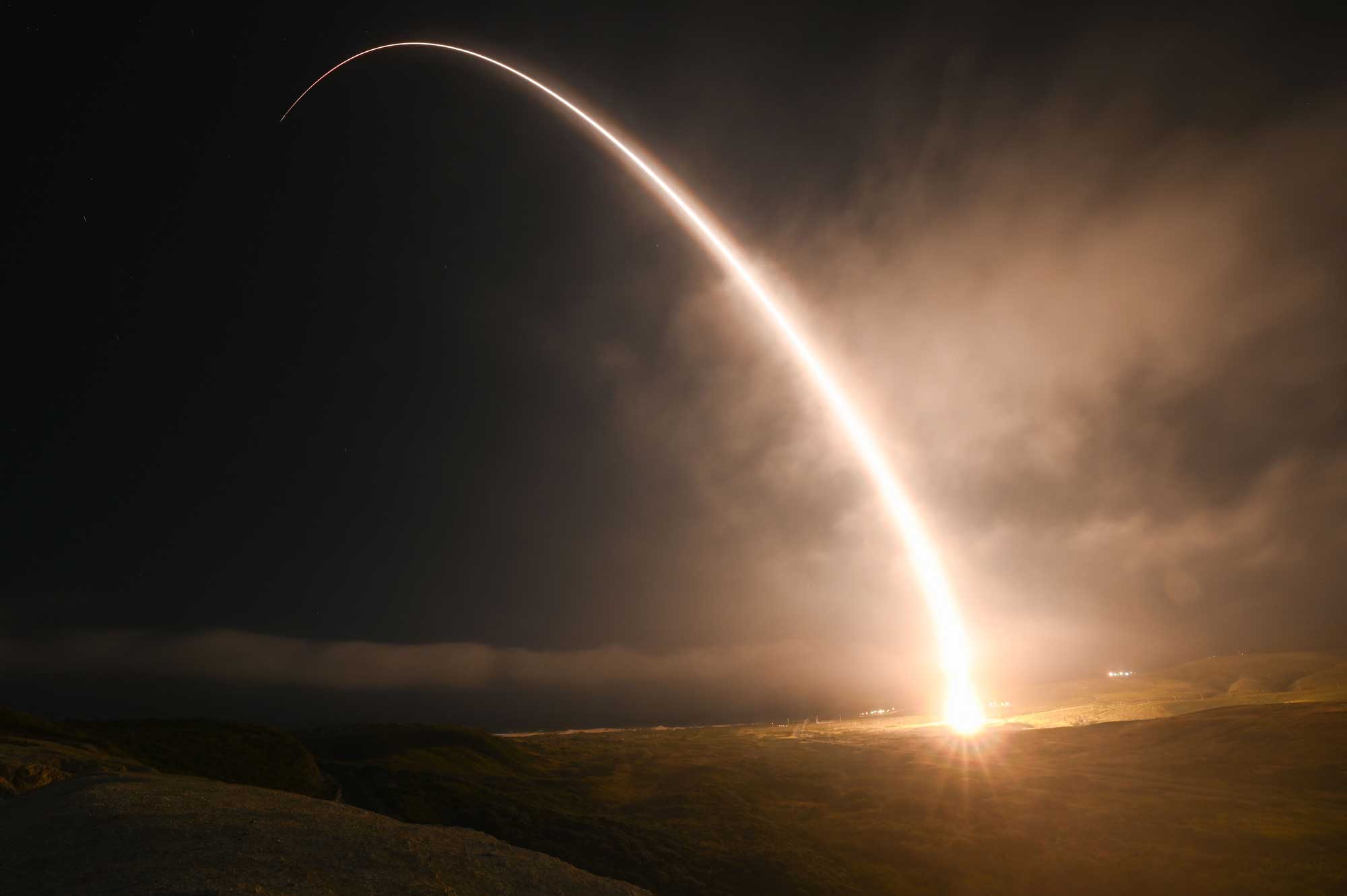 Vandenberg SFB Conducts ICBM Test Launch, Moves SpaceX Mission to Saturday