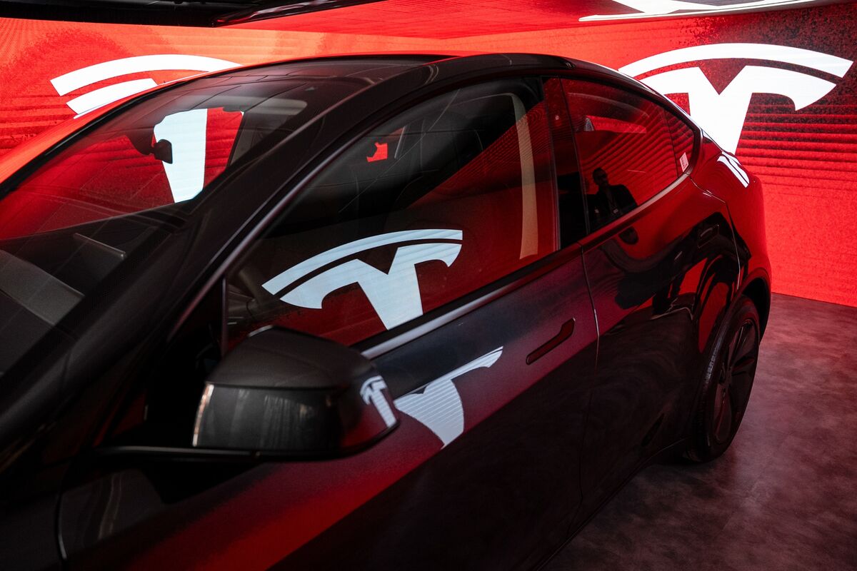 Tesla Is Sued by Survivor of Deadly California Cybertruck Crash