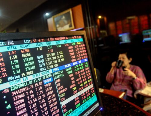 Thailand’s Stock Index Drops 8% to Trigger Trading Halt