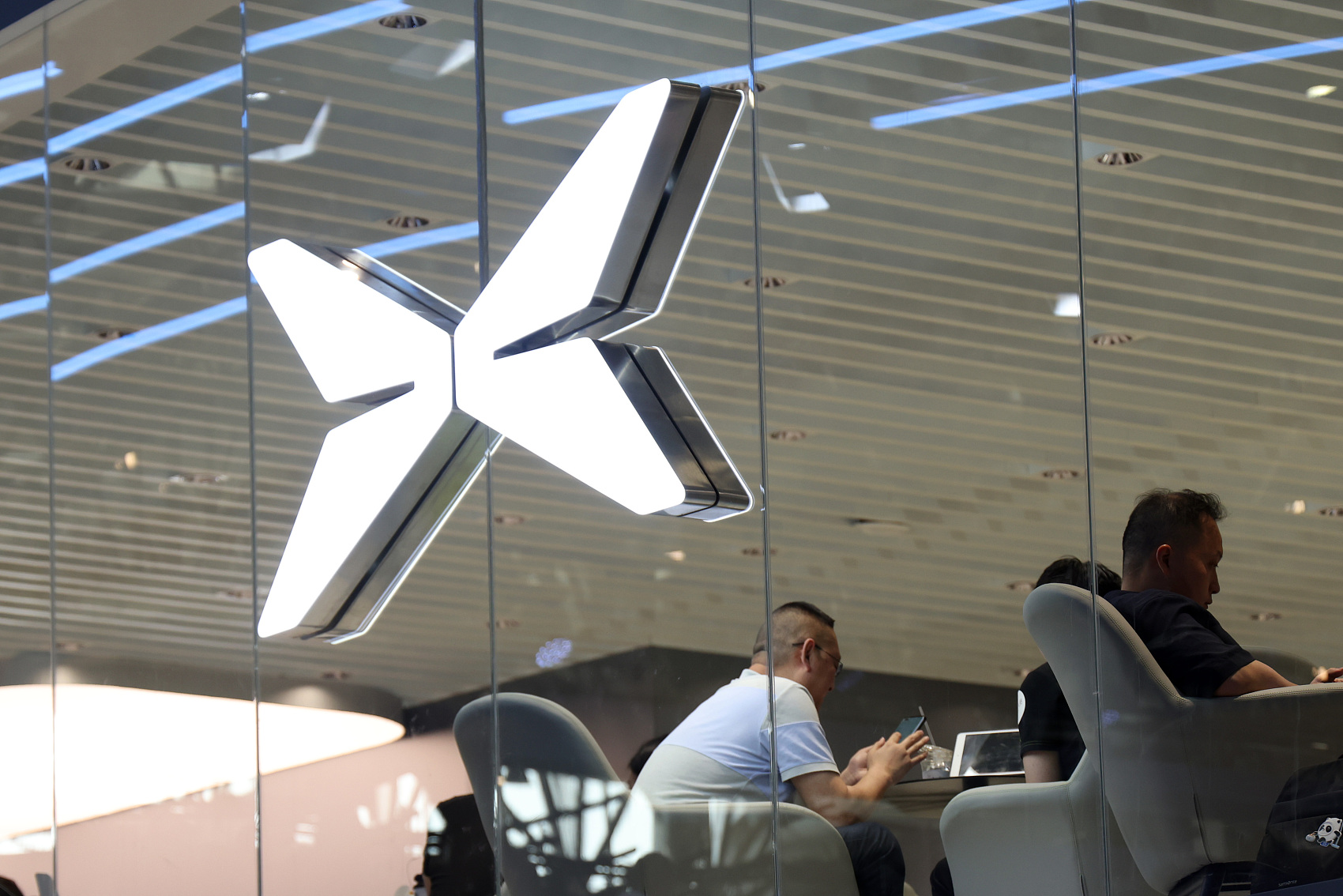 Xpeng CEO Confident in Self-driving Leap, Welcomes Peers Including Tesla’s Musk to Experience It