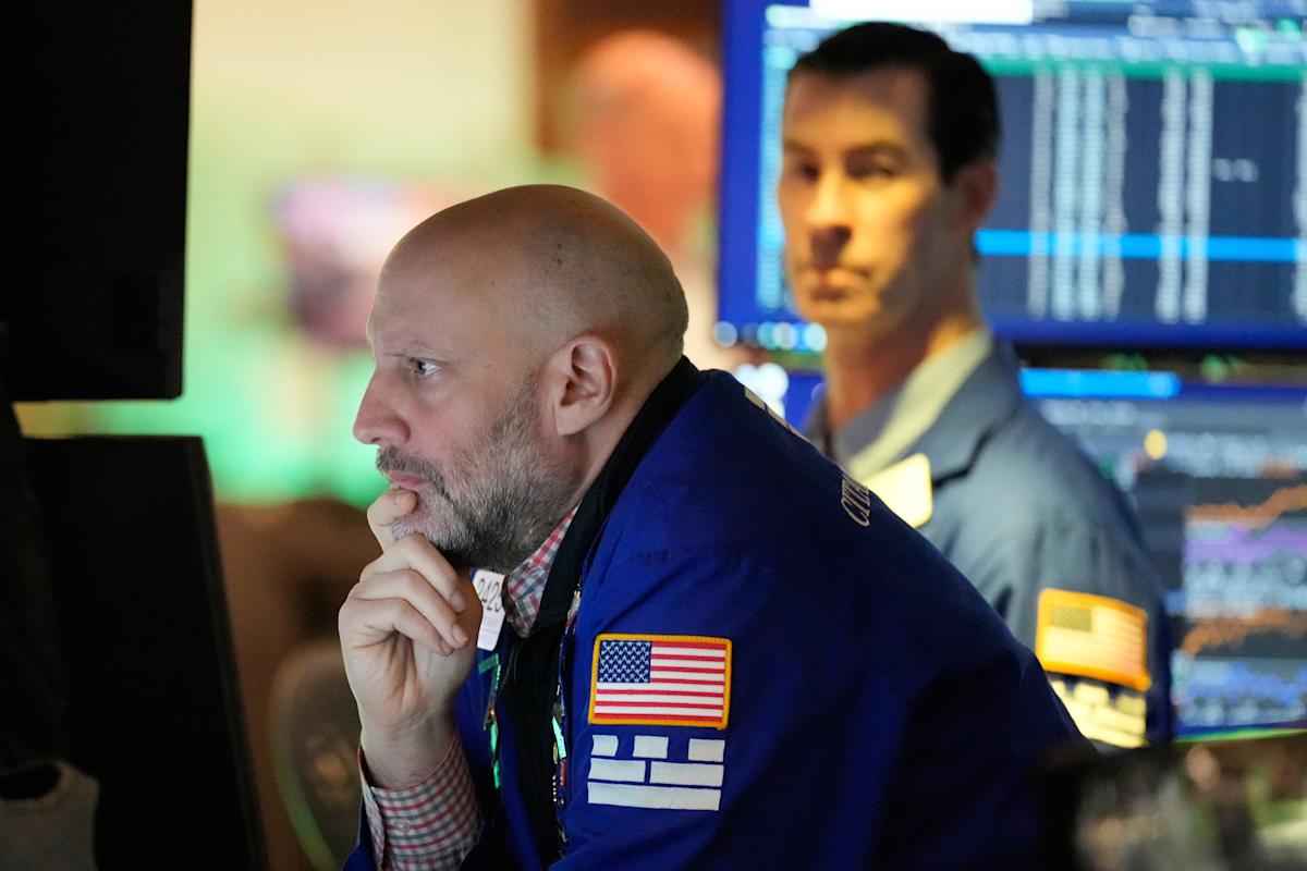 Stock market today: Dow, S&P 500, Nasdaq rebound on hopes of Iran deescalation as bitcoin